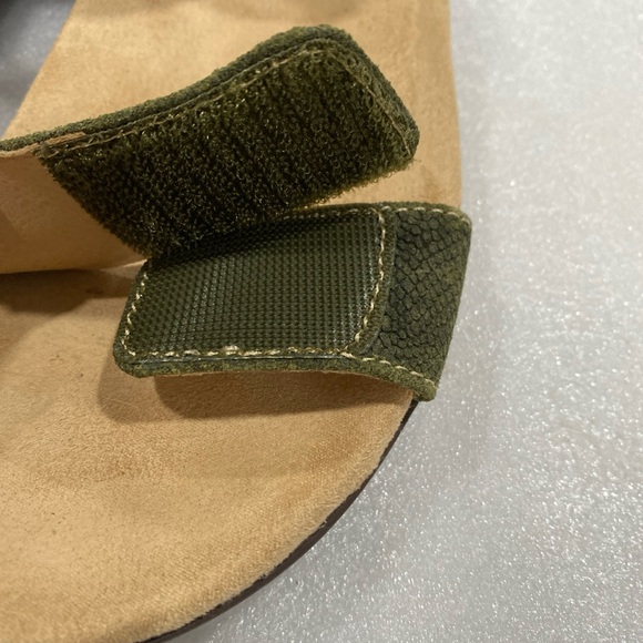 Spenco Tamara Reptile Embossed Adjustable Straps Olive Green Sandals Size 8 - Picture 11 of 11